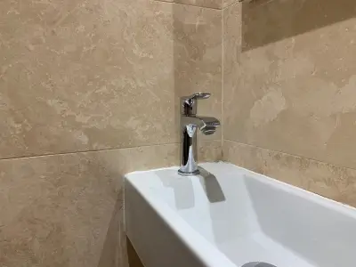 140 LUCIDO IVORY 61x61x1,5